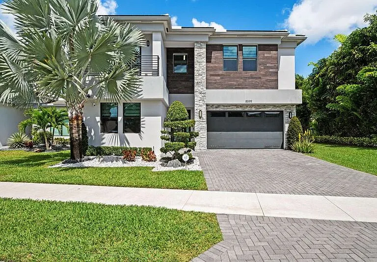 8599 Tower Bridge Ct — Photo 35