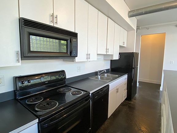 3rd image of 1605 Gordon Ave APT 1