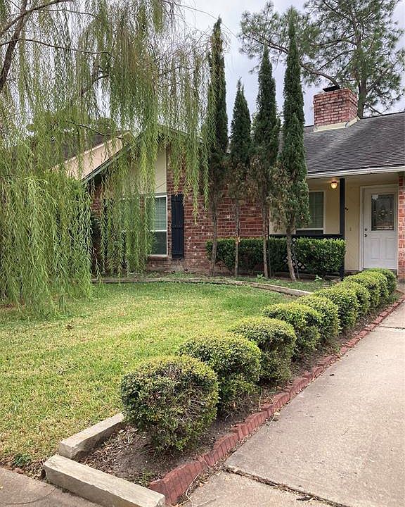 1st image of 22807 Coriander Dr