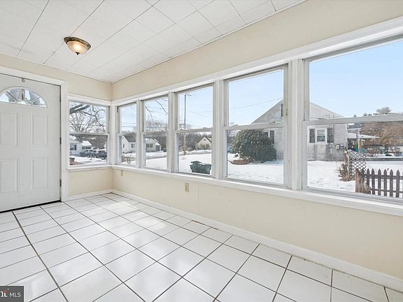 2nd image of 3805 Humpton Rd