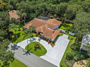 11 Heritage Way, Sewalls Pt, FL 34996