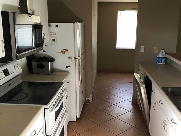3rd image of 16260 Willow Stream Ln