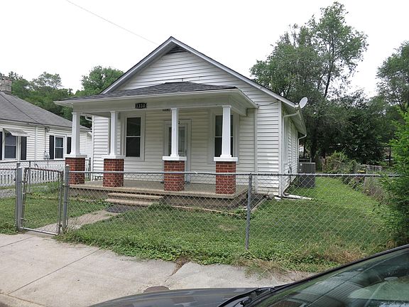 3rd image of 1330 Morton Ave SE