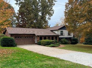 3350 18th Ave NE, Hickory, NC 28601