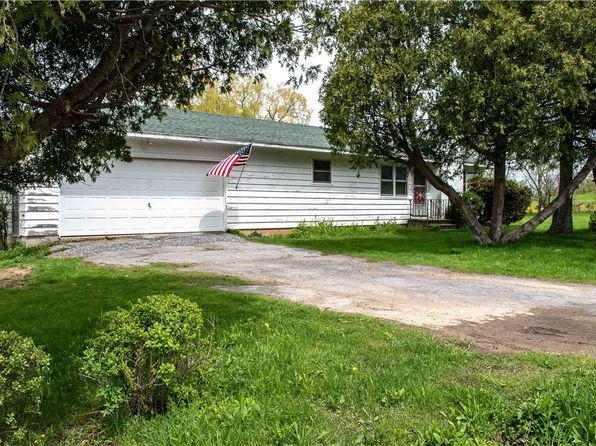 8201 Brimfield St, Clinton, NY 13323