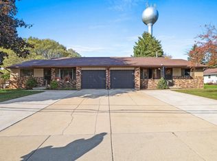 2909 Humboldt Rd, Green Bay, WI 54311