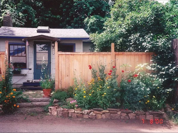 726 S Mitchell Rd, Liberty Lake, WA 99019