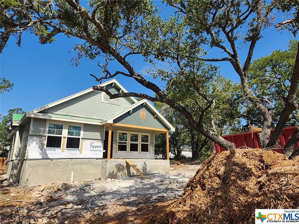 1st image of 108 Lookout Ct
