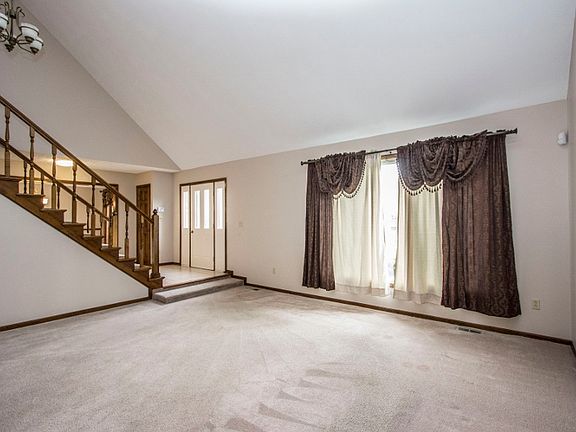 4th image of 1287 Black Oak Cir