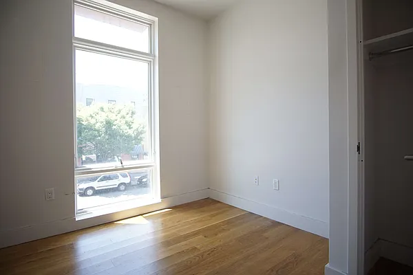 Rented by Lofts and Flats LLC | media 27