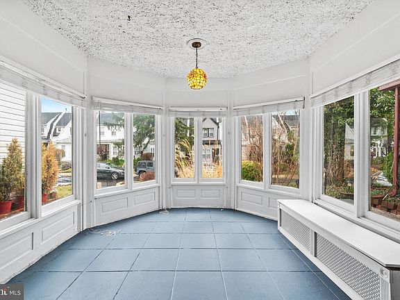 3rd image of 6461 Morris Park Rd