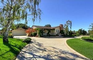 1st image of 550 E Mariposa Dr