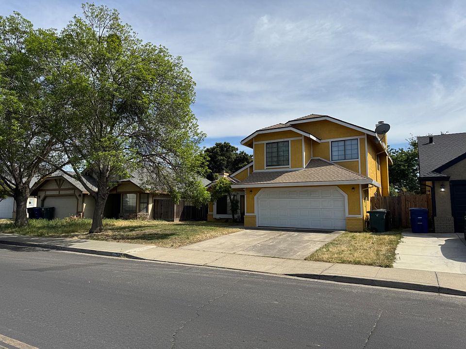 2nd image of 2036 Sheldon Dr