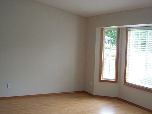 2nd image of 4404 NE 128th Ave