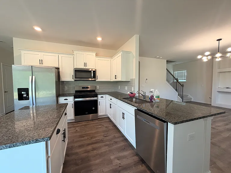 1121 Tilburn Ter — Photo 7