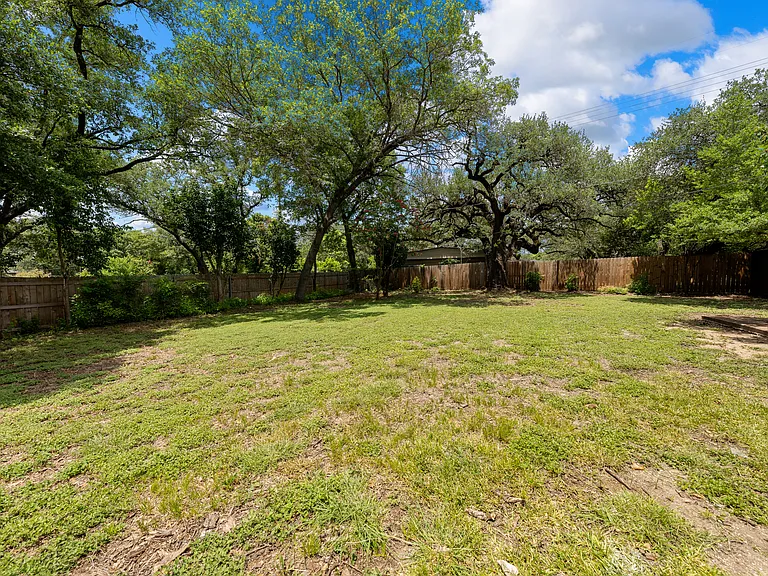 52055 Lockwood Dr — Photo 41
