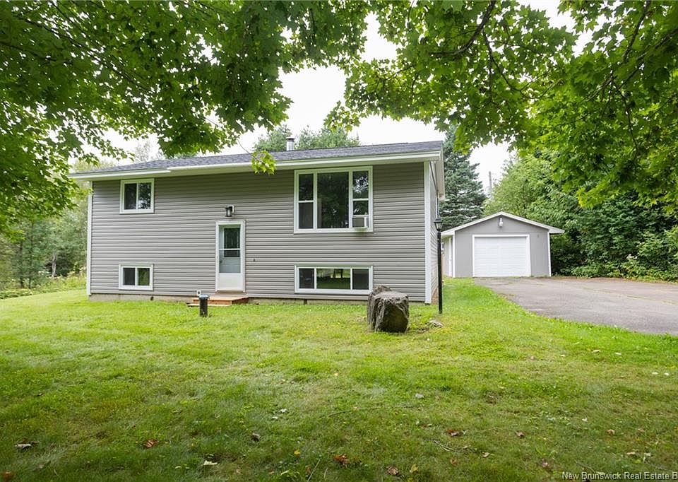 1st image of 9 Ludford Ln