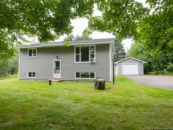 9 Ludford Ln, Kingsclear, NB E3E 1Z4