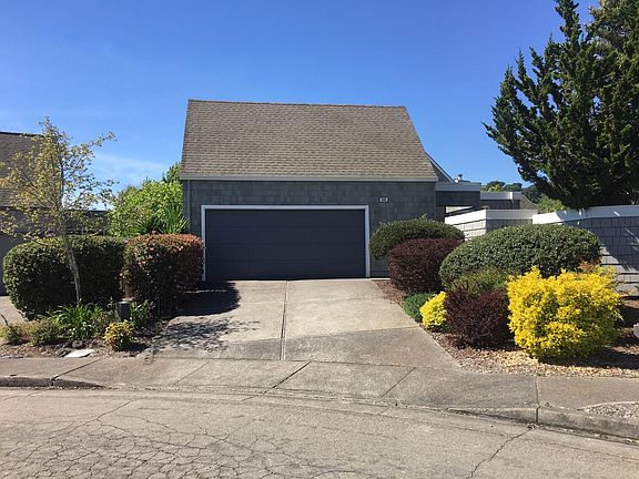 2nd image of 546 Carnation Ct