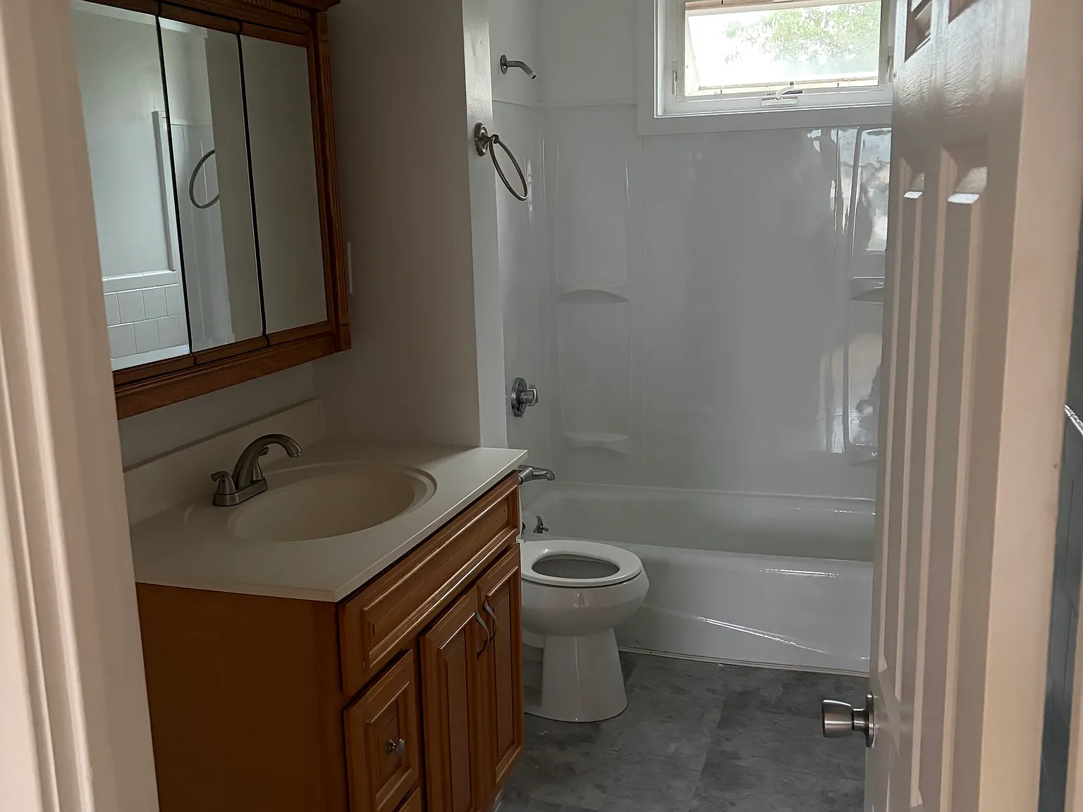 2229 S Main St — Photo 2