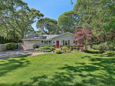 1 The Crescent, Hampton Bays, NY, 11946