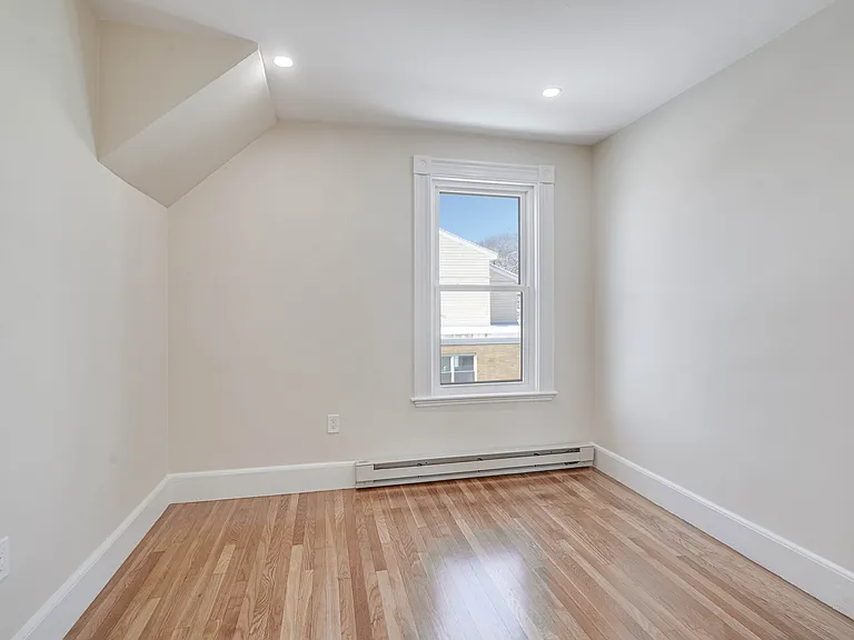 11 Willow Ave #2 — Photo 9