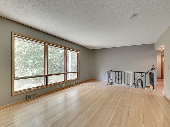 4th image of 8709 Green Haven Dr N