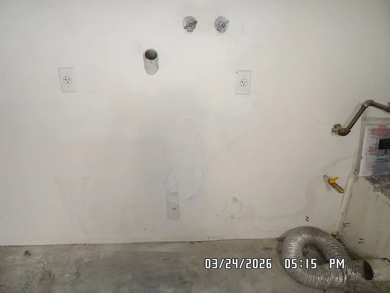 15019 Hopland St — Photo 37