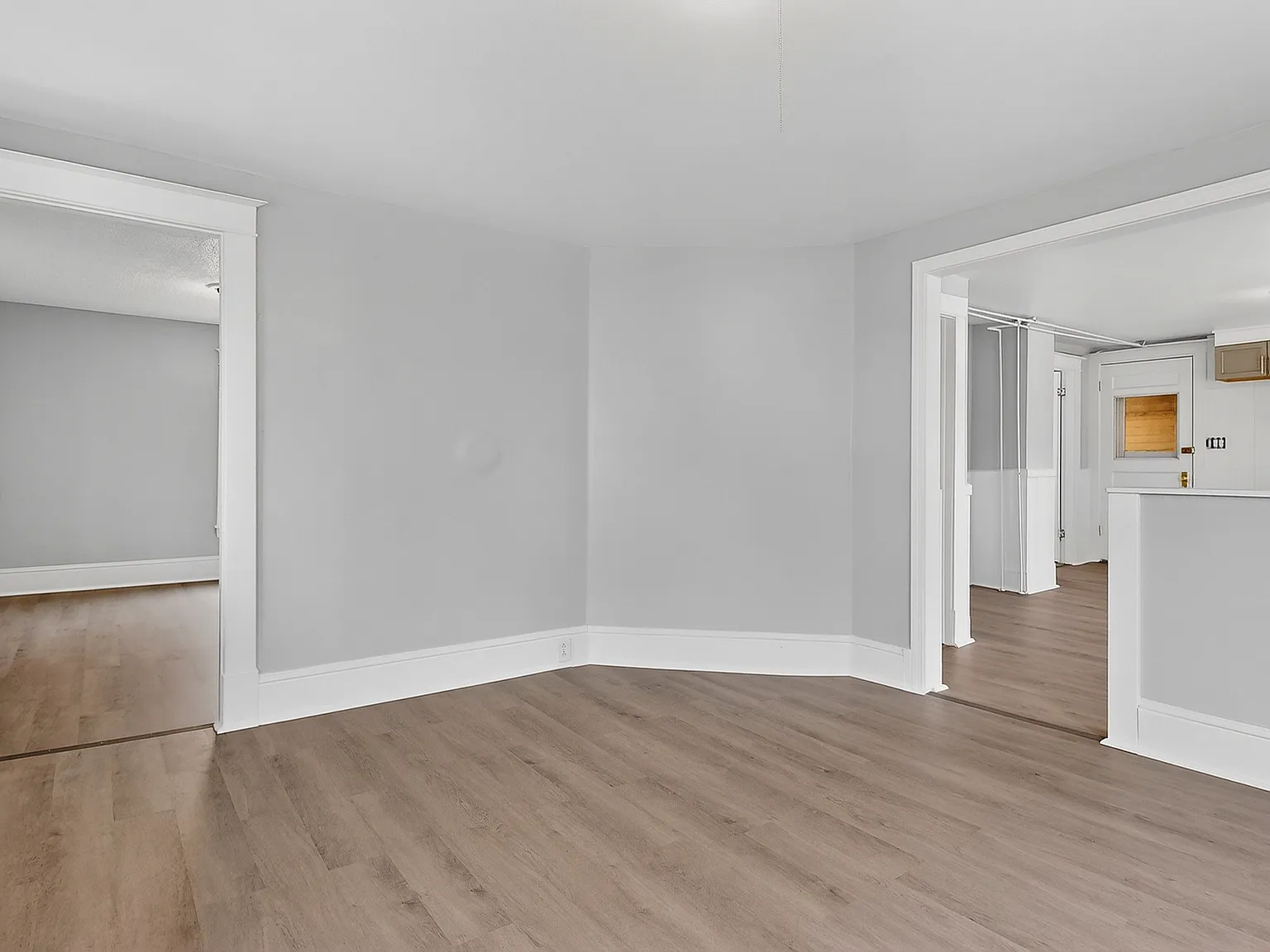 83 Brook Street - A — Photo 3