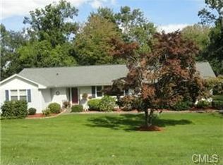 21 Gregory St, Danbury, CT 06811