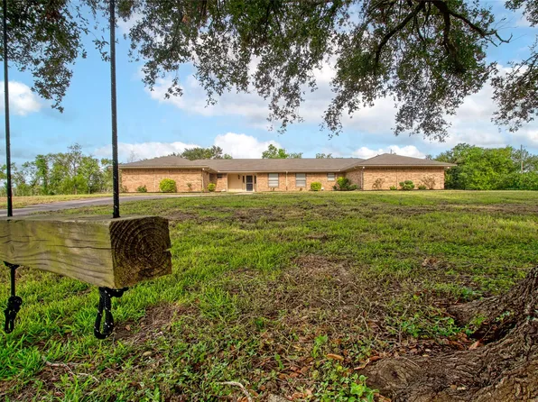 2111 County Road 428, Angleton, TX 77515