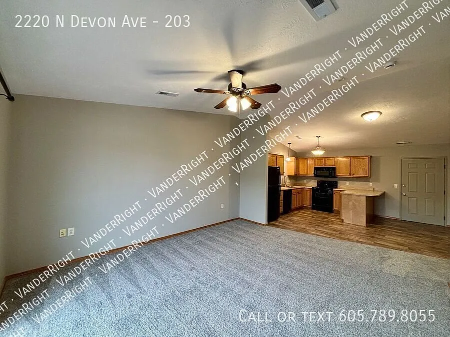 Updated 2 Bedroom 1.5 Bathroom Apartment in Tea! — Photo 2