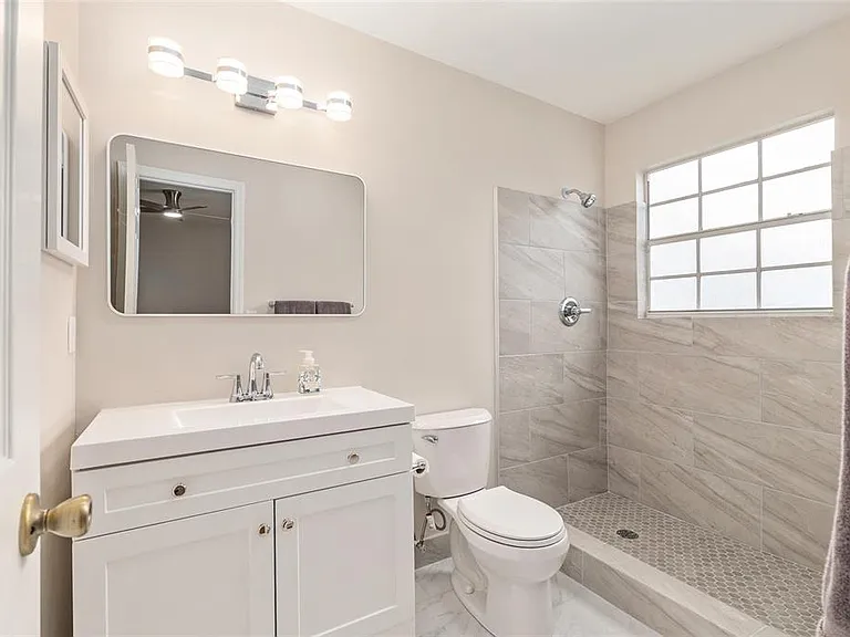 9755 SW 52nd Rd — Photo 28