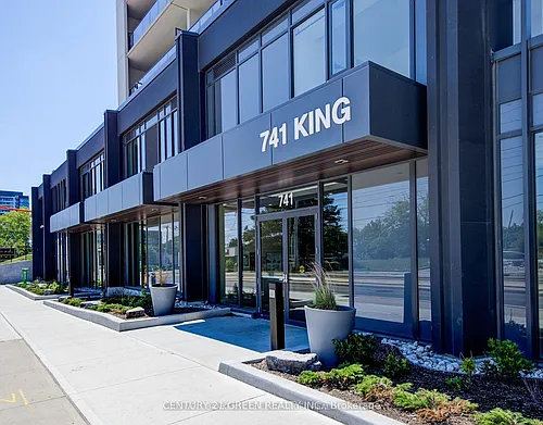 741 King St W #307 Photo 1