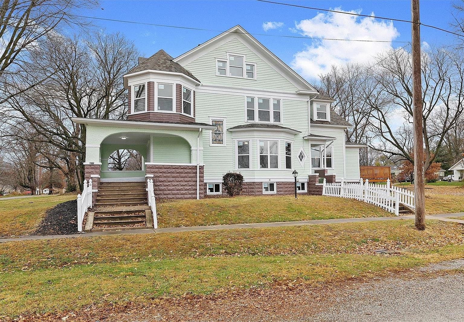 300 E Sycamore St, Kinmundy, IL 62854 Zillow