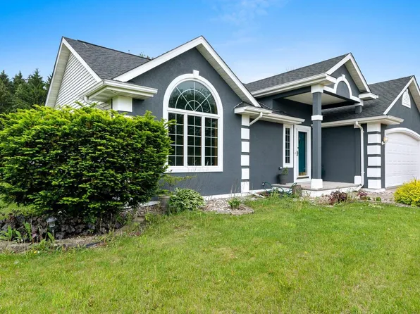 N946 Buckys WAY, Greenville, WI 54942