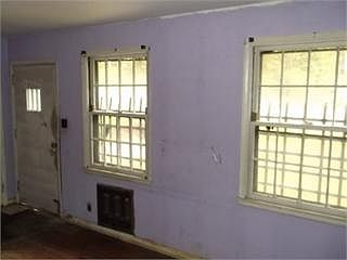 5th image of 3315 Shields Ave