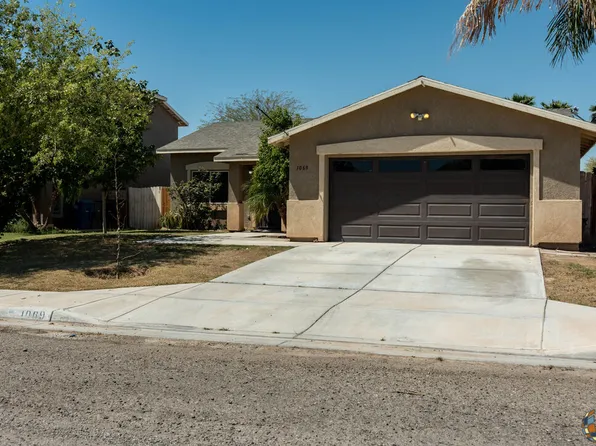 1069 Walnut St, Brawley, CA 92227