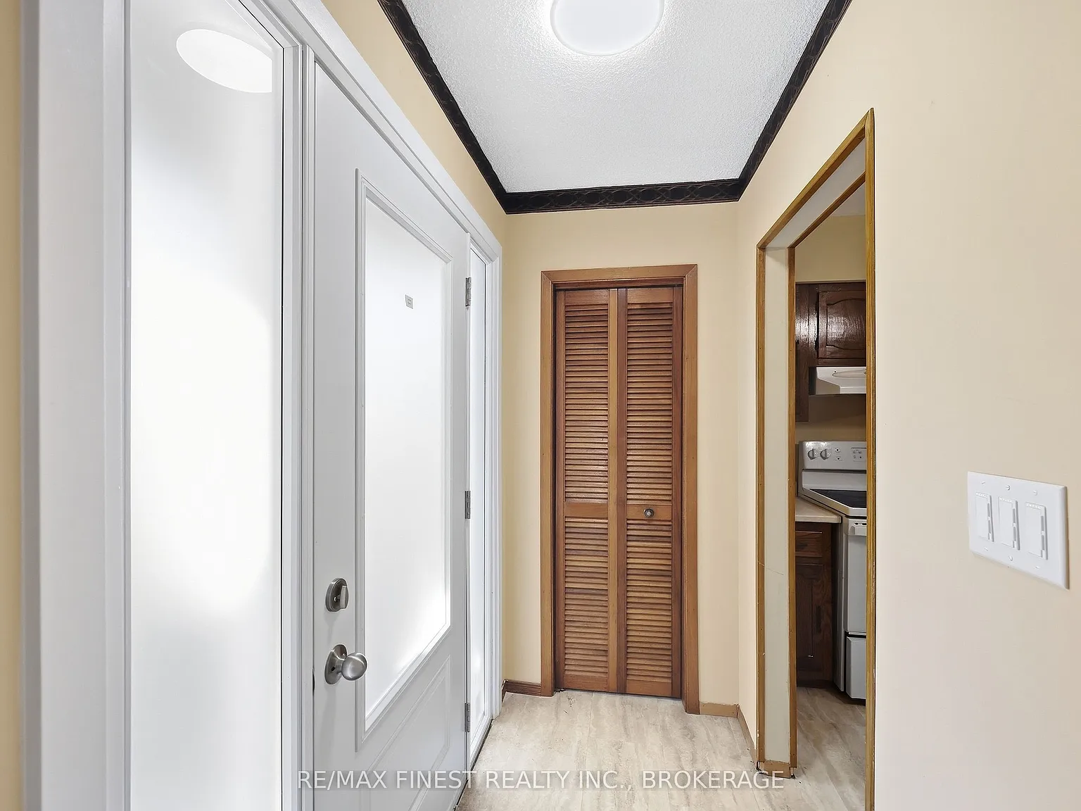 4 bed, $3,500 — Photo 2