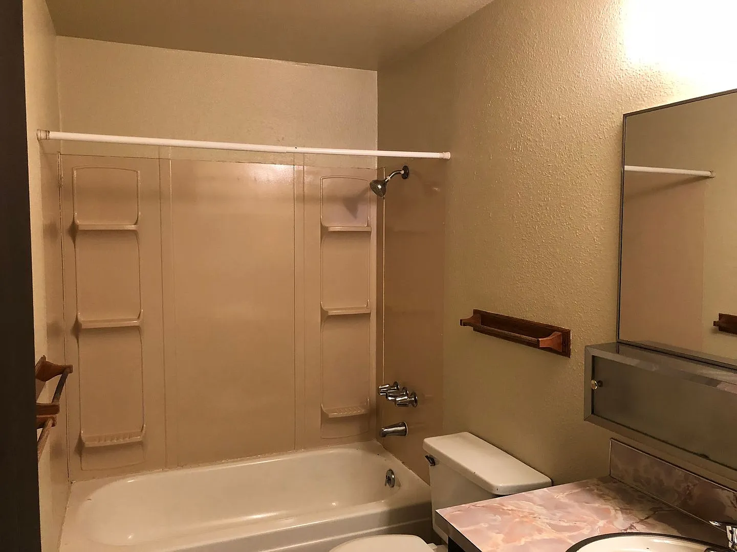 1050 Harrier Circle — Photo 3