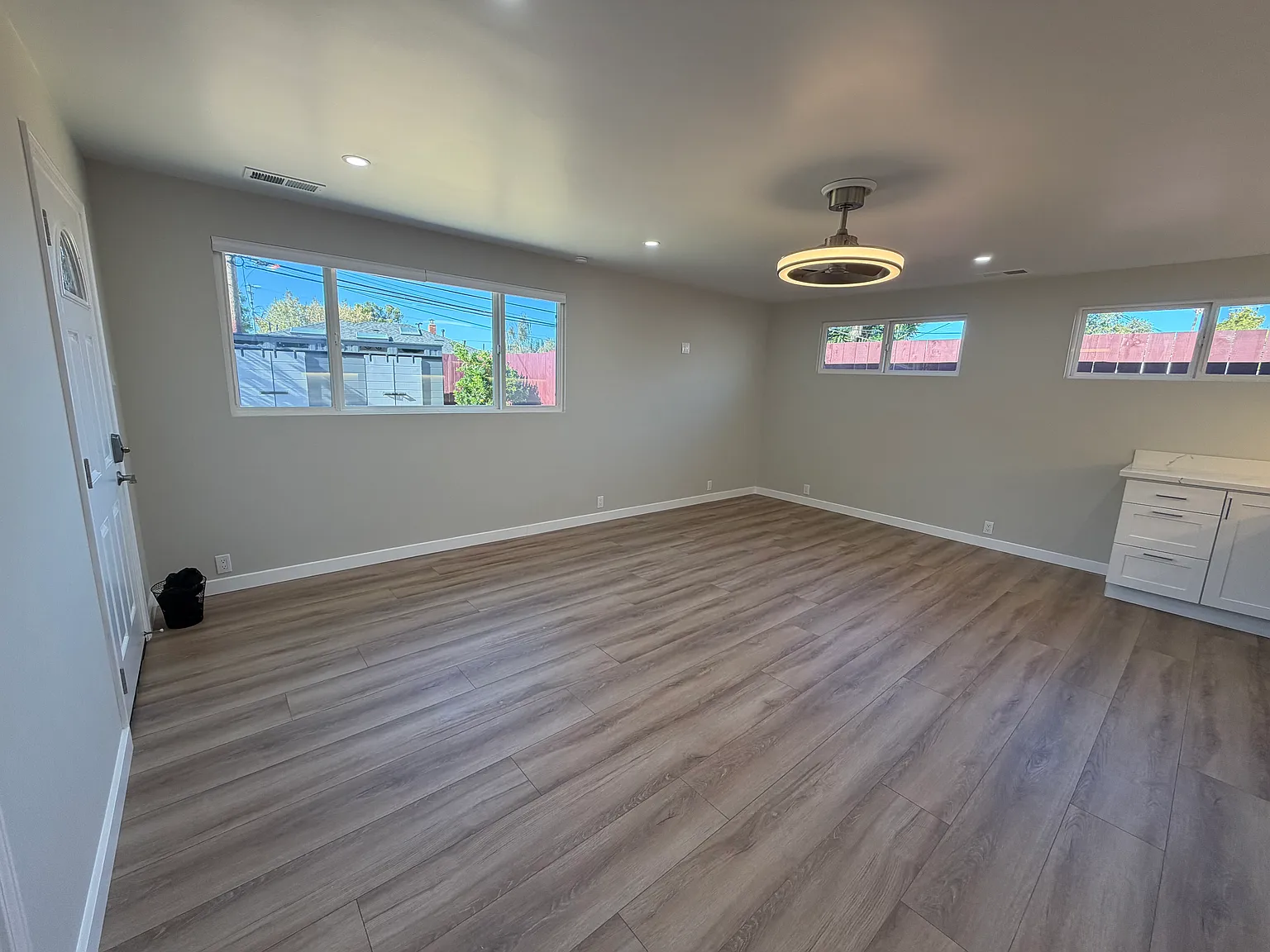1 bed, 645 sqft, $2,800 — Photo 4