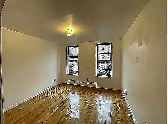 2nd image of 162 Allen St APT 11