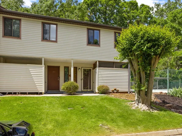 100 Shockley St, Taylors, SC 29687