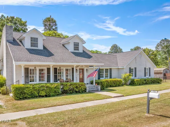 656 4th St, Chipley, FL 32428