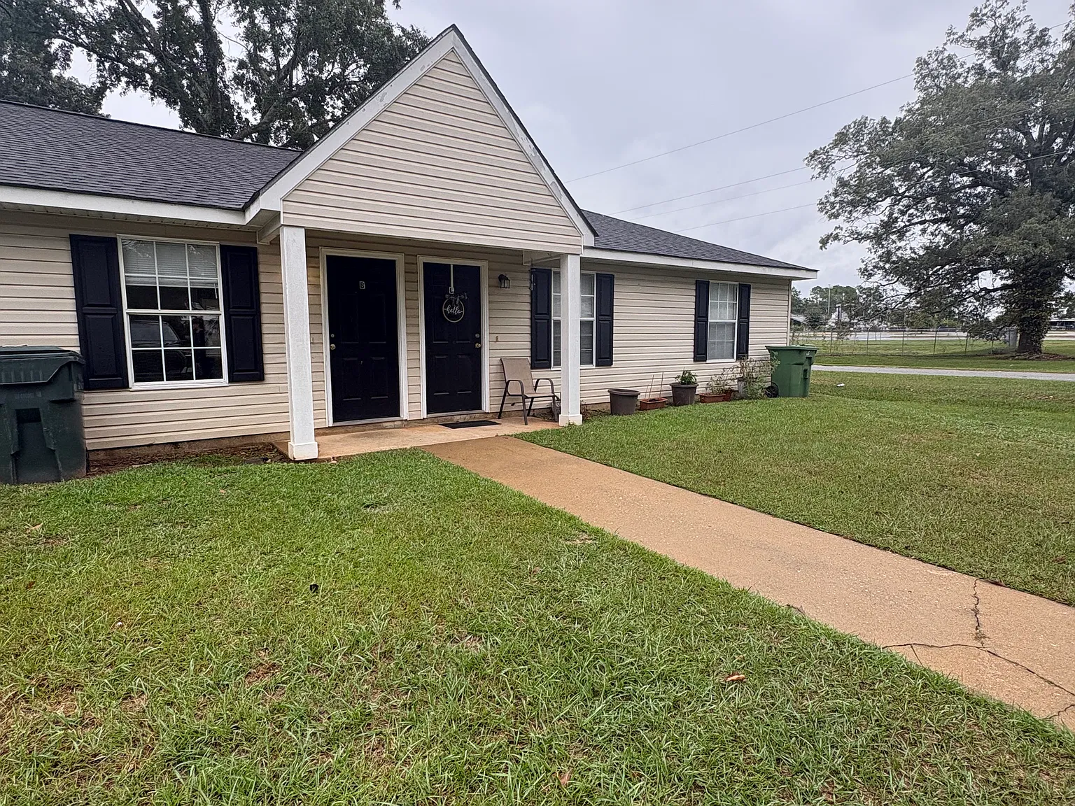 2 bed, 900 sqft, $1,150 — Photo 1