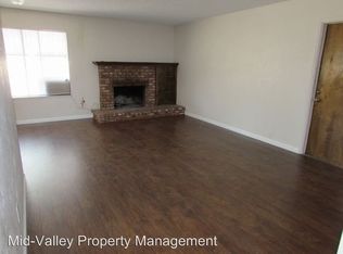 1012 W Evergreen Ave, Visalia, CA 93277