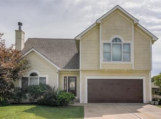 813 Red Maple Cir, Liberty, MO 64068