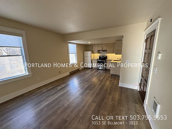 2nd image of 3013 SE Belmont St #3013