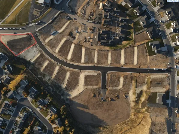 1285 NW Overlook Dr, Pullman, WA 99163