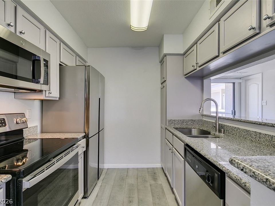 1st image of 714 Oakmont Ave Unit 1104